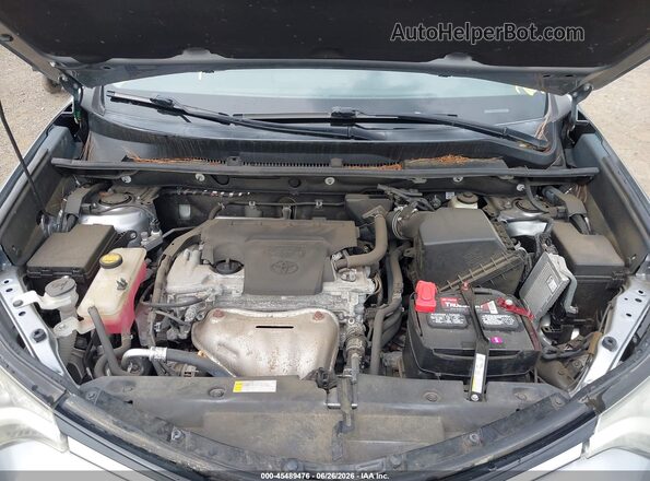 2T3BFREV3JW719983 2018 TOYOTA RAV4 Gray Widok z tyłu