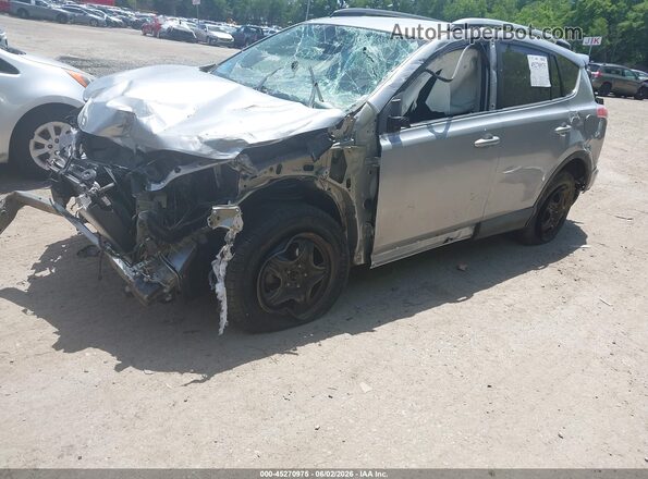 2T3BFREV5HW580630 2017 TOYOTA RAV4 Silver Przód lewy