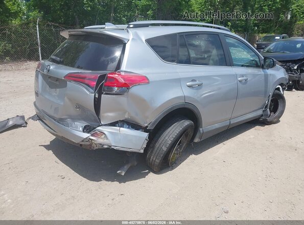 2T3BFREV5HW580630 2017 TOYOTA RAV4 Silver Tył prawy