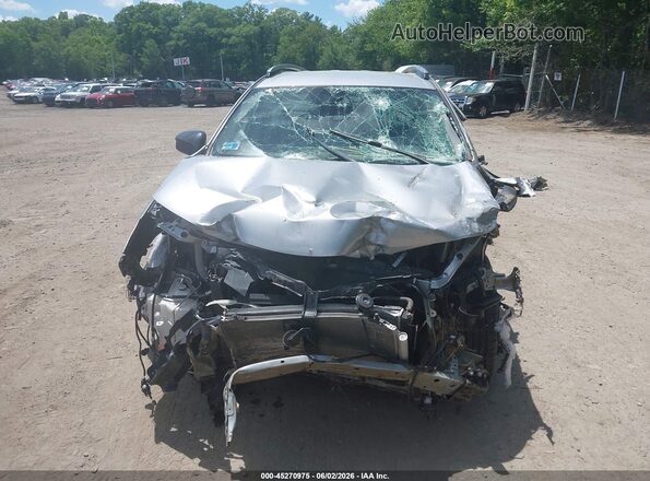 2T3BFREV5HW580630 2017 TOYOTA RAV4 Silver Widok wnętrza z tyłu