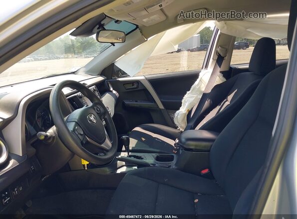 2T3BFREV8HW569847 2017 TOYOTA RAV4 Silver Вид салону спереду