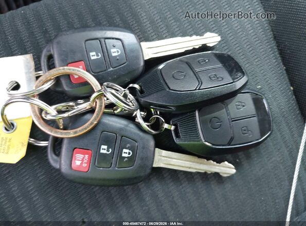 2T3BFREV8HW569847 2017 TOYOTA RAV4 Silver Вид панелі приладів