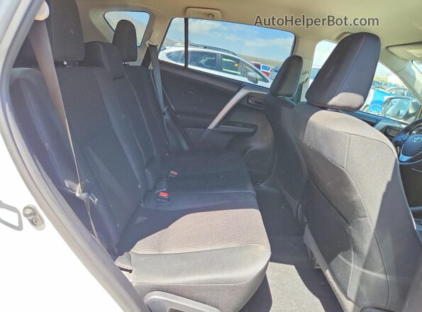 2T3BFREV8HW666014 2017 TOYOTA RAV4 White Vista de los asientos traseros