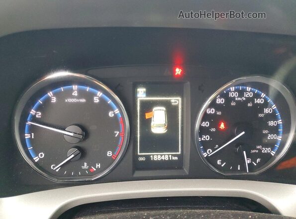 2T3BFREV8JW773134 2018 TOYOTA RAV Gray Սարքավորումների վահանակի տեսք