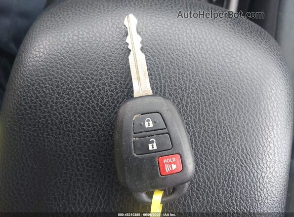2T3BFREVXHW666354 2017 TOYOTA RAV4 White Вид панелі приладів