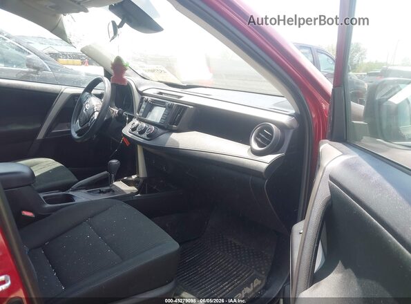 2T3BFREVXJW756223 2018 TOYOTA RAV4 Red Widok wnętrza z przodu
