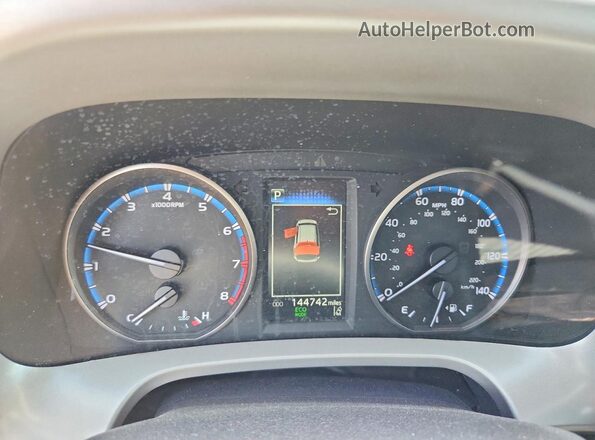 2T3BFREVXJW773961 2018 TOYOTA RAV4 Gray Սարքավորումների վահանակի տեսք