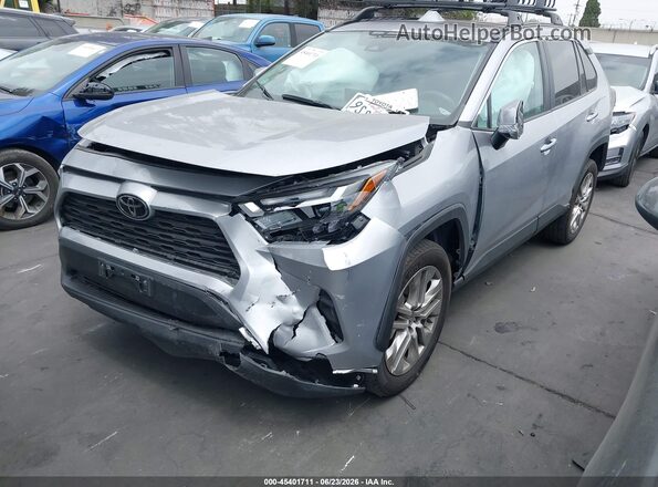 2T3C1RFV0RC256134 2024 TOYOTA RAV4 Silver Передня ліва чверть