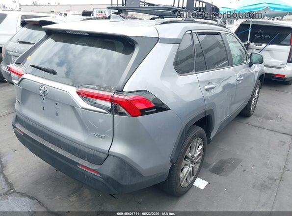 2T3C1RFV0RC256134 2024 TOYOTA RAV4 Silver Задня права чверть