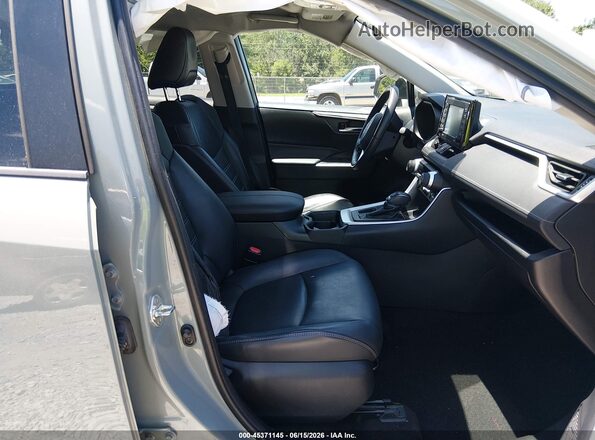 2T3C1RFV3MC088109 2021 TOYOTA RAV4 Gray Вид салону спереду