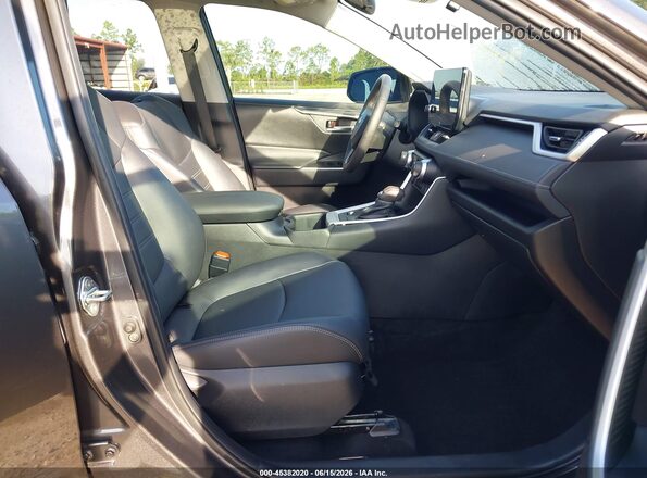 2T3C1RFV3RC252305 2024 TOYOTA RAV4 Gray Front interior view