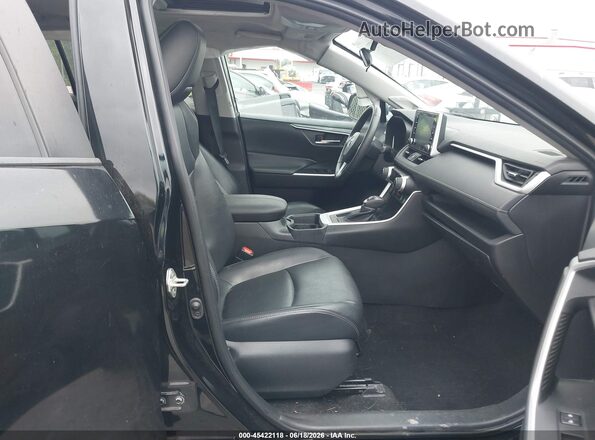 2T3C1RFV5LW087511 2020 TOYOTA RAV4 Черный Вид салона спереди