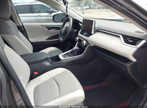 2T3C1RFV5SC364822 2025 TOYOTA RAV4 Gray Вид салону спереду