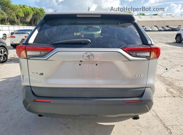 2T3C1RFV6KC022358 2019 TOYOTA RAV4 Silver 