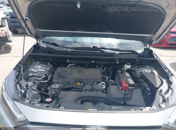 2T3C1RFV6NC212021 2022 TOYOTA RAV4 Silver Widok z tyłu