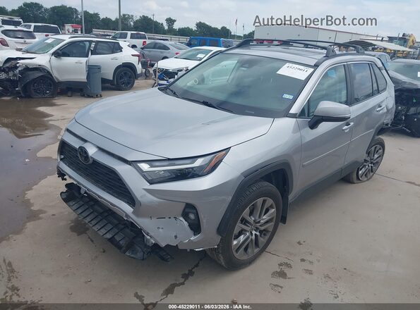 2T3C1RFV6NC212021 2022 TOYOTA RAV4 Silver Przód lewy