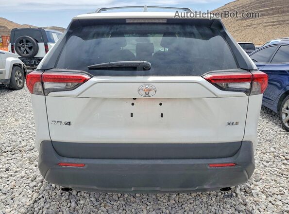 2T3C1RFV6RW332311 2024 TOYOTA RAV4 White Հետևի տեսք