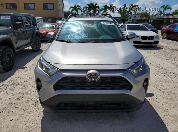 2T3C1RFV6SC332719 2025 TOYOTA RAV4 Silver Widok z przodu