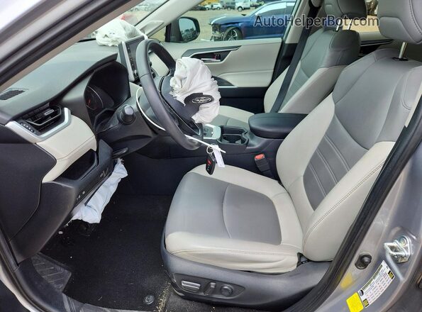 2T3C1RFV7KC008873 2019 TOYOTA RAV4 Серебряный Вид салона спереди