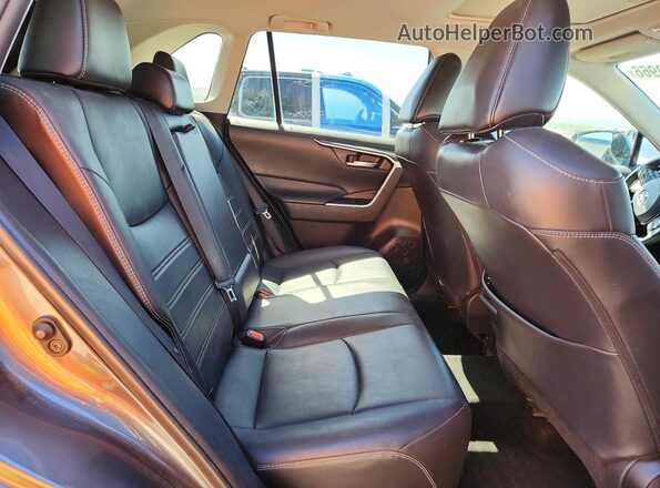 2T3C1RFV9MC093377 2021 TOYOTA RAV4 Gray Սալոնի հետևի տեսք