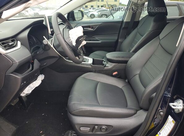 2T3C1RFVXSW423331 2025 TOYOTA RAV4 Синий Вид салона спереди