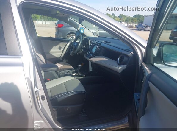 2T3DFREV0GW470284 2016 TOYOTA RAV4 Серебряный 