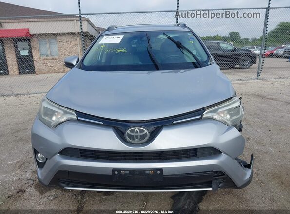 2T3DFREV0HW633047 2017 TOYOTA RAV4 Silver Vista del cuadro de instrumentos