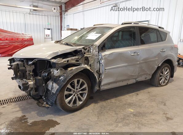 2T3DFREV3HW578920 2017 TOYOTA RAV4 Серебряный Вид спереди
