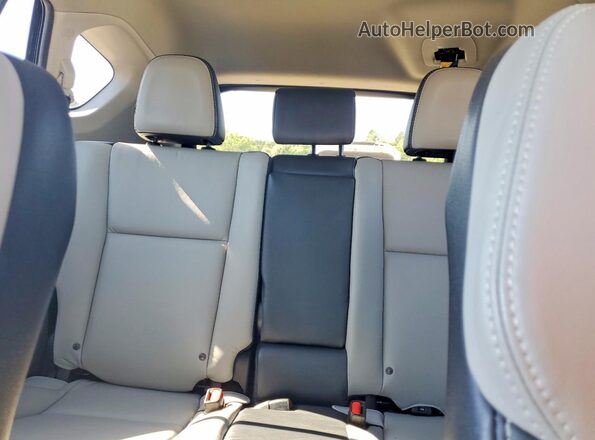 2T3DFREV3HW693517 2017 TOYOTA RAV4 Black Հետևի նստատեղերի տեսք