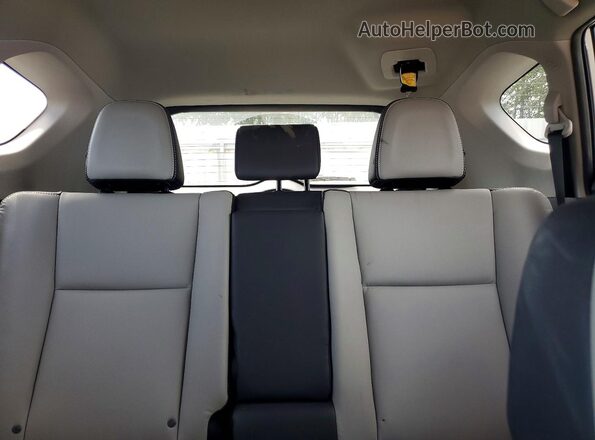 2T3DFREV3JW762387 2018 TOYOTA RAV4 Silver Rear seats view