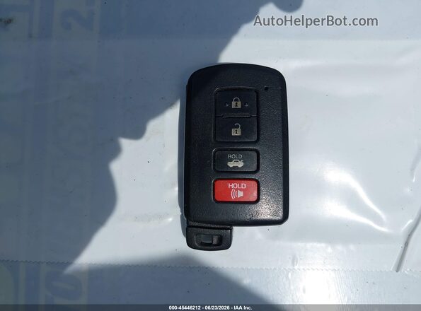 2T3DFREV5HW602232 2017 TOYOTA RAV4 Gray Vista del salpicadero