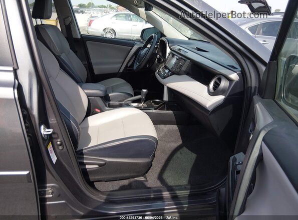 2T3DFREV5HW681014 2017 TOYOTA RAV4 Gray Вид салону спереду
