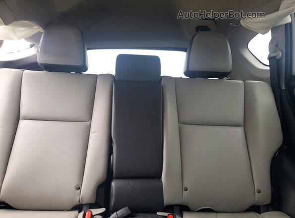 2T3DFREV7HW686599 2017 TOYOTA RAV4 Gray Вид задніх сидінь