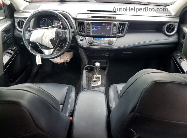 2T3DFREV8HW576841 2017 TOYOTA RAV4 Red Widok deski rozdzielczej