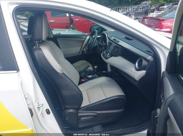 2T3DFREV9HW584110 2017 TOYOTA RAV4 White Front interior view