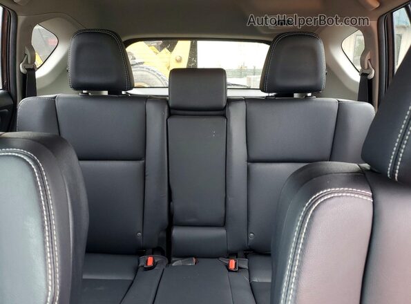 2T3DFREV9JW752799 2018 TOYOTA RAV4 Maroon Widok tylnych siedzeń
