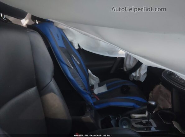 2T3DFREVXGW478019 2016 TOYOTA RAV4 Black Вид салону спереду