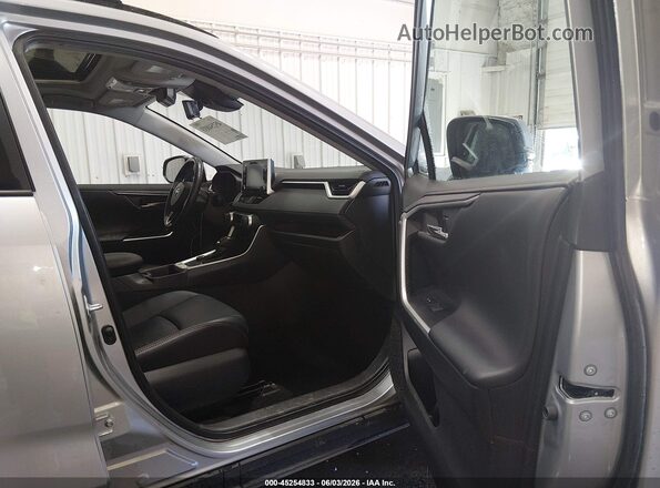 2T3DWRFV4KW041057 2019 TOYOTA RAV4 HYBRID Silver 