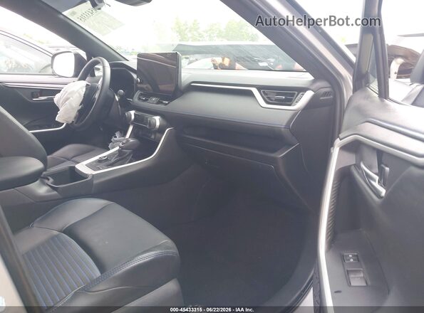 2T3E6RFV3RW055840 2024 TOYOTA RAV4 HYBRID Silver წინა სალონის ხედი