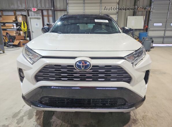 2T3E6RFV7MW023918 2021 TOYOTA RAV4 White Front view
