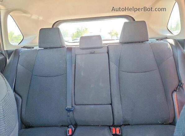 2T3F1RFV3KC001061 2019 TOYOTA RAV4 Серебряный Вид задних сидений