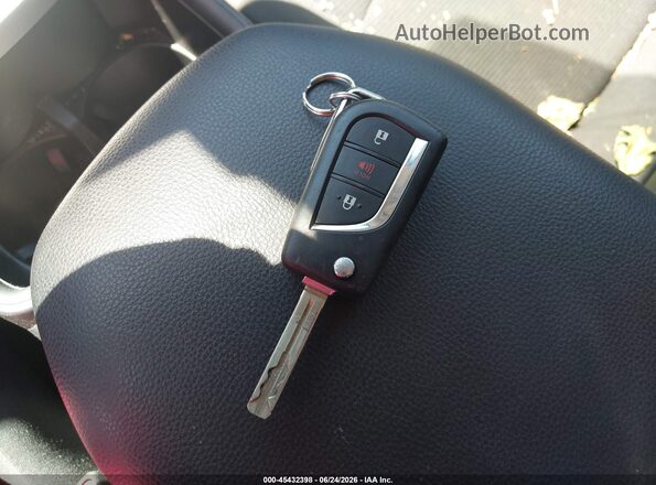 2T3F1RFV3RW461233 2024 TOYOTA RAV4 Black Вид панелі приладів