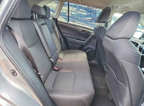 2T3F1RFV8SC532885 2025 TOYOTA RAV4 Silver Սալոնի հետևի տեսք