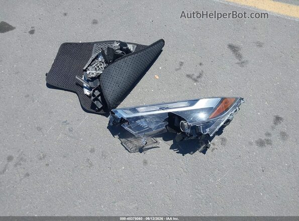 2T3F1RFV9PC359742 2023 TOYOTA RAV4 White ხელსაწყოთა პანელის ხედი