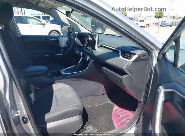 2T3F1RFVXRW470477 2024 TOYOTA RAV4 Silver Вид салону спереду