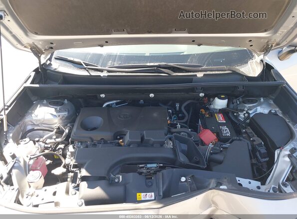 2T3F1RFVXRW470477 2024 TOYOTA RAV4 Silver Вид ззаду