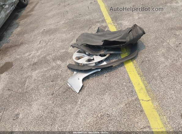 2T3F1RFVXSC518616 2025 TOYOTA RAV4 Silver ხელსაწყოთა პანელის ხედი