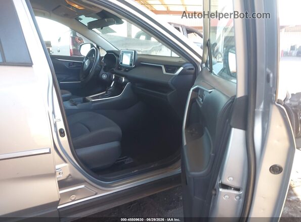 2T3G1RFV5KC056938 2019 TOYOTA RAV4 Silver წინა სალონის ხედი