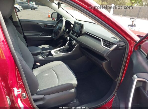 2T3H1RFV1KW019324 2019 TOYOTA RAV4 Красный Вид салона спереди