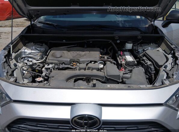 2T3H1RFV2NC190668 2022 TOYOTA RAV4 Silver Rear view